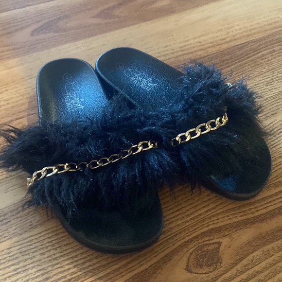 3 pairs of sandals! Good condition! - Picture 3 of 3